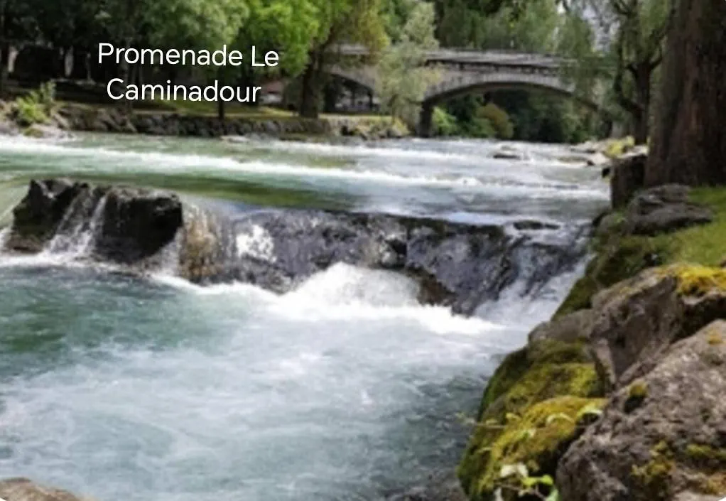 La Tour XVIII Villa Sarrouilles 0*,